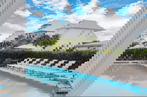 Foto 1 - 30A Seaclusion by Avantstay Walk to Beach, Pool