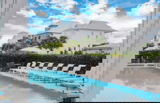 Foto 1 - 30A Seaclusion by Avantstay Walk to Beach, Pool