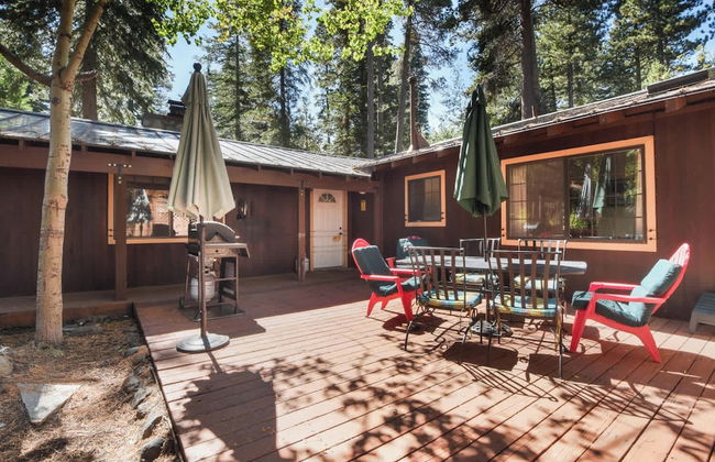 Elm Street Getaway Sleeps 8! - Foto 29