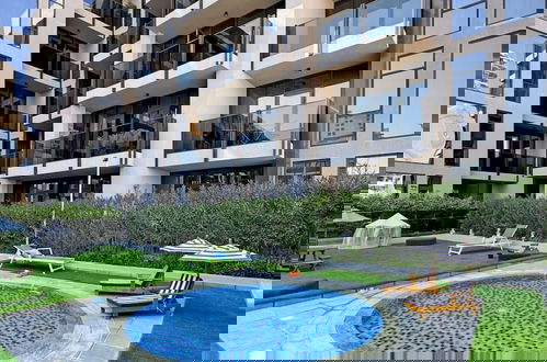 Foto 27 - Stylish 1BR Apt w Pool in JVC nr Dubai Sports City