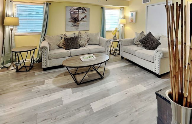 Pleasure Pier Retreat - Photo 35