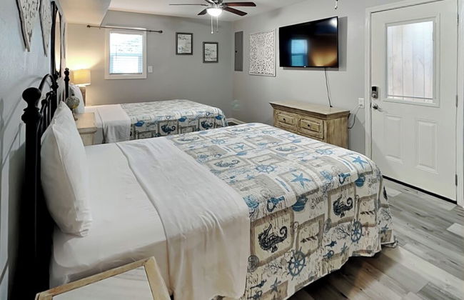 Pleasure Pier Retreat - Photo 10