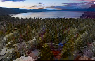 Foto 3 - Lake + Beach Access, Pool, Tennis Walk to Chambers Tahoe Timber by Avantstay