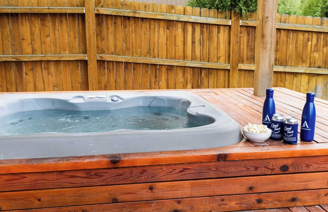 Old Mill Getaway by Avantstay Private Backyard w/ Hot Tub - Foto 31