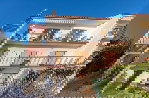 Foto 1 - Spacious Novi Vinodolski Apartments With Terrace and Shared Pool