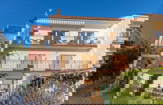 Foto 1 - Spacious Novi Vinodolski Apartments With Terrace and Shared Pool