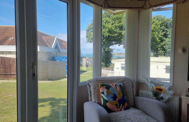 Thorness Bay - 3-bed Cabin - Sleeps 6 - Sea View - Foto 9