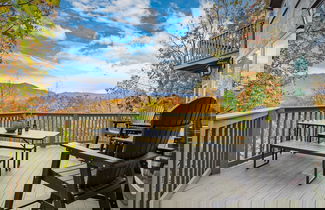 Foto 3 - Greene Mountain Lodge by Avantstay Sleeps 22 Hot Tub Game Room Theater