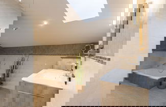 Foto 3 - Lavish Apartment With Sauna in Tyrol