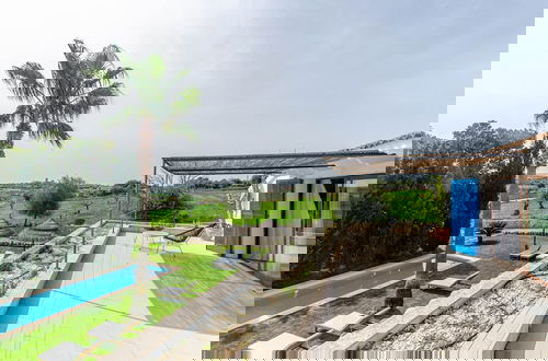 Foto 51 - Villa With Saltwater Pool