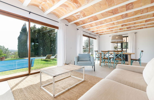 Villa With Saltwater Pool - Foto 17