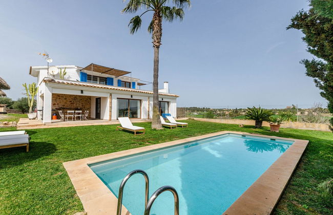 Villa With Saltwater Pool - Foto 1
