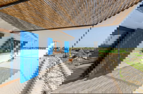 Foto 44 - Villa With Saltwater Pool