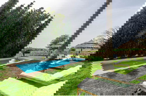 Foto 35 - Villa With Saltwater Pool