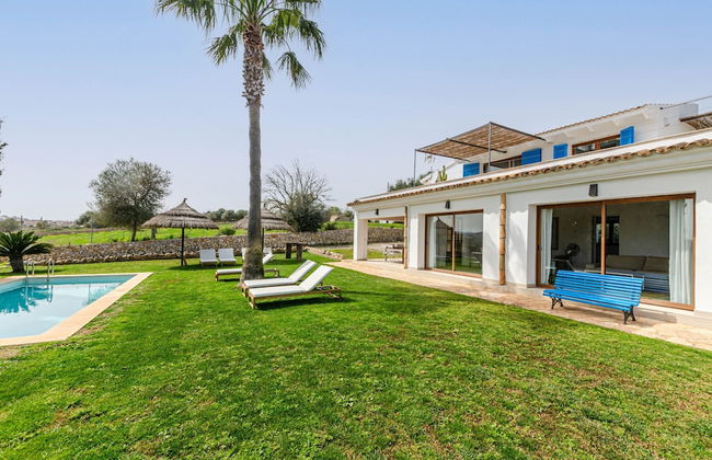 Villa With Saltwater Pool - Foto 50