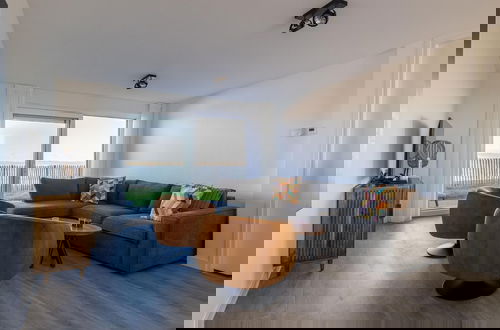 Foto 13 - Lush Apartment With sea Views