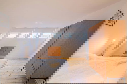Foto 15 - Top Floor New Duplex Stunning View In Trendy St Gilles