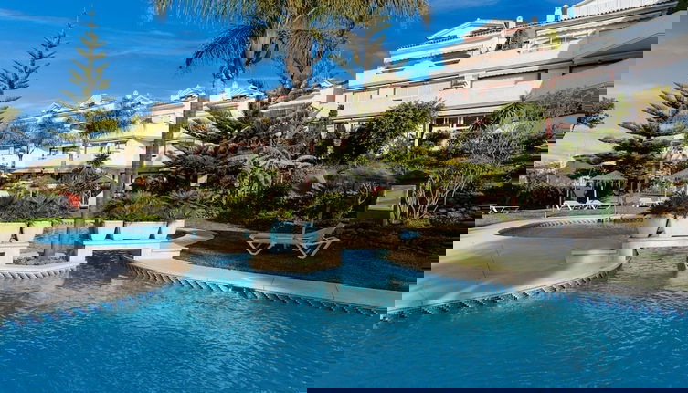 Foto 1 - Lovely Apartment With Shared Pool