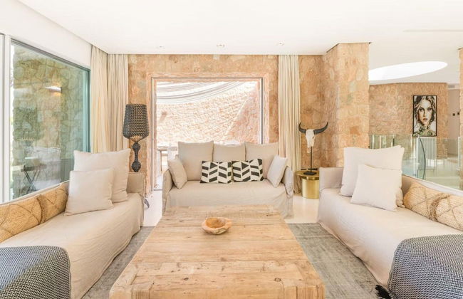 Holiday Home With Pool Area - Photo 13