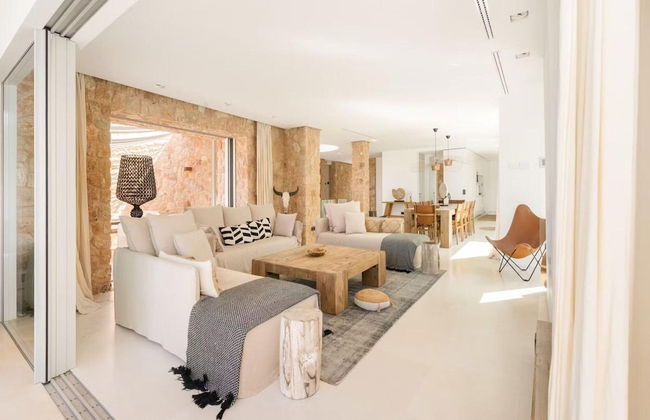 Holiday Home With Pool Area - Photo 11