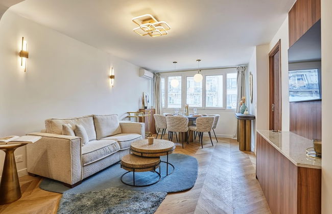 Apartment in the Center of Paris - Photo 1