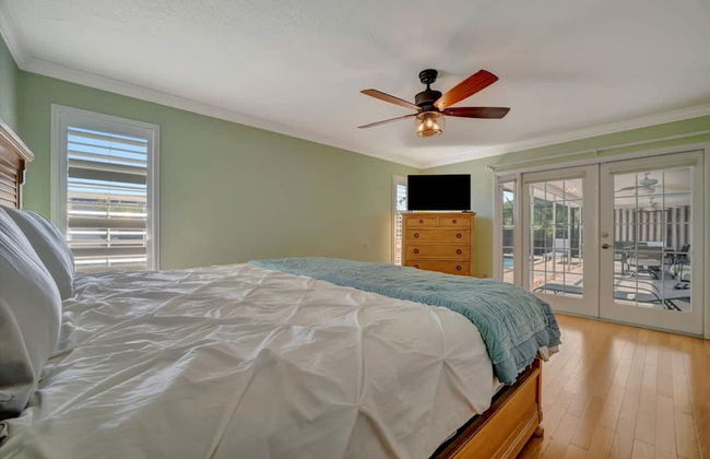 The Crown House 4b Pool Home 6 Mins to IR Beach - Foto 16