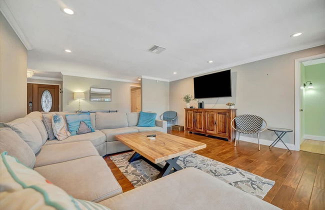 The Crown House 4b Pool Home 6 Mins to IR Beach - Foto 12