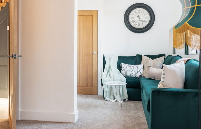 Kensington Place - 4 Bedroom Home w Free Parking - Foto 52