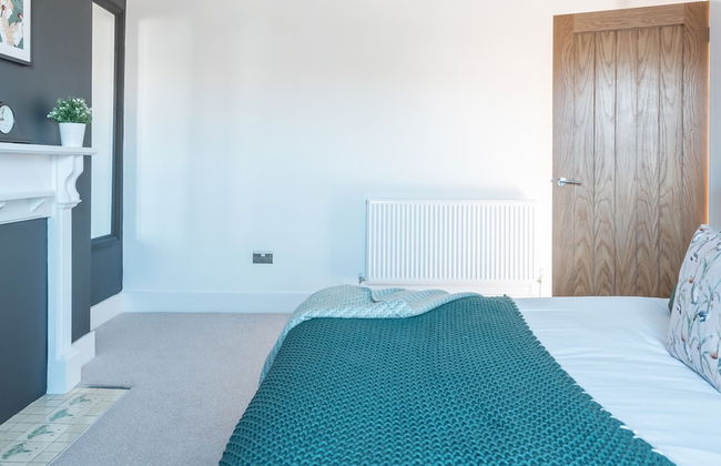 Kensington Place - 4 Bedroom Home w Free Parking - Foto 57