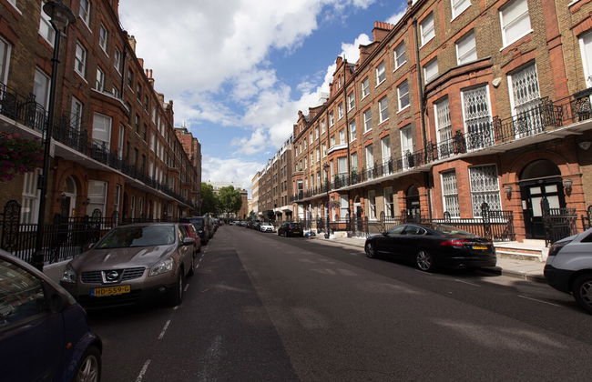 Baker Street Apartments by Allô Housing - Photo 11