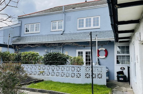 Photo 1 - Beach Cottage - Nautical-themed Cottage in Central Totnes