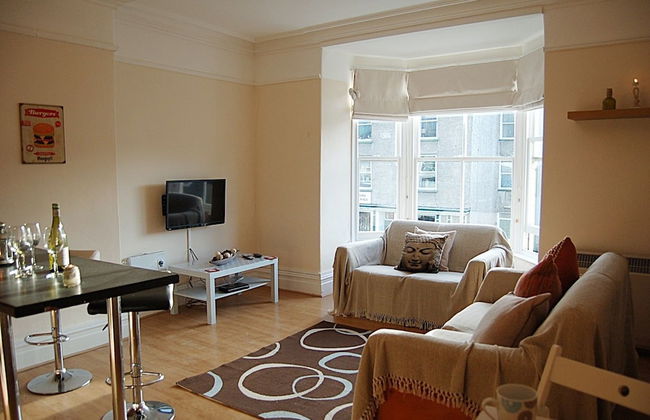 CLOCK TOWER APARTMENTS - Foto 27