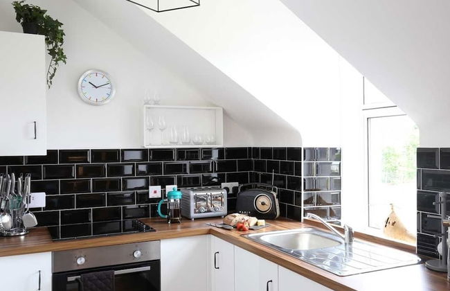 High Terrace Apartment - Photo 6