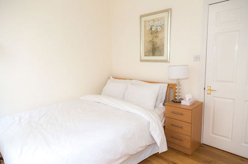 Photo 2 - Modern 2 bed flat in historic building