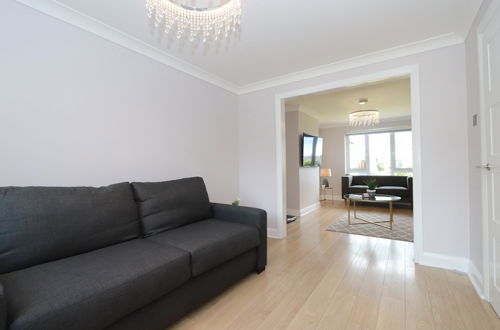 Photo 14 - Dunfermline Luxury 3 bedroom house