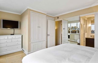 Photo 3 - Bright 2 Bedroom Near the Natural History Museum