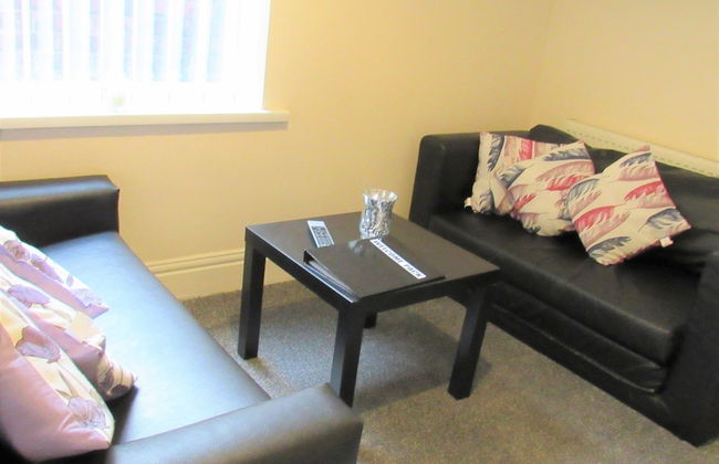 Spacious Apartment Heaton - Foto 8