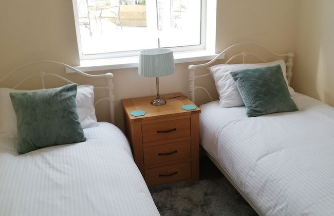 2-bed Cottage - Sleeps4 - Garden - Bbq - Foto 2