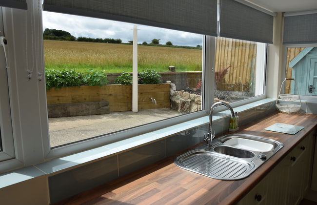 2-bed Cottage - Sleeps4 - Garden - Bbq - Foto 8