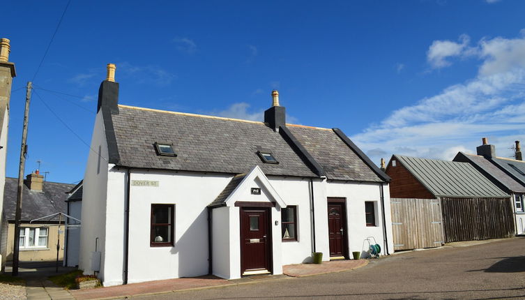 Photo 1 - 4-bed Cottage in Portknockie, Near Cullen, Moray