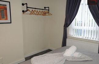 Photo 2 - One Bedroom Apartment by Klass Living Serviced Accommodation Blantyre - Welsh Drive Apartment with Wifi