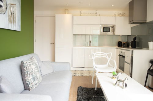 Photo 8 - Beautiful 1-bed Apartment in Central London