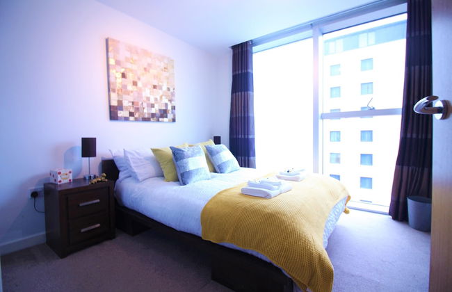 Solace Apartment Milton Keynes - Foto 1