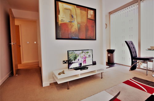 Photo 20 - Solace Apartment Milton Keynes