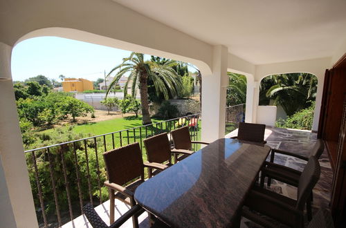 Foto 18 - Only 100m to the Beach! Spacious Villa With Private Pool - 12 People