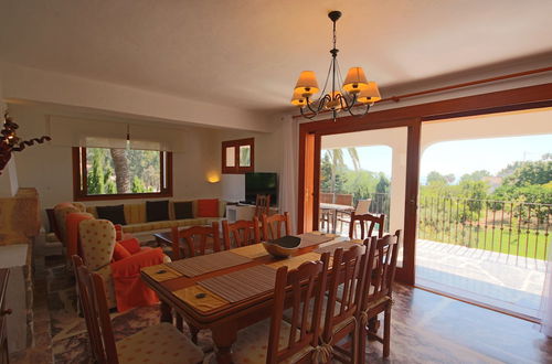 Foto 12 - Only 100m to the Beach! Spacious Villa With Private Pool - 12 People