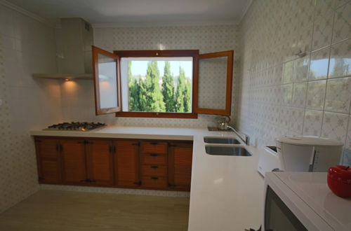 Photo 11 - Only 100m to the Beach! Spacious Villa With Private Pool - 12 People