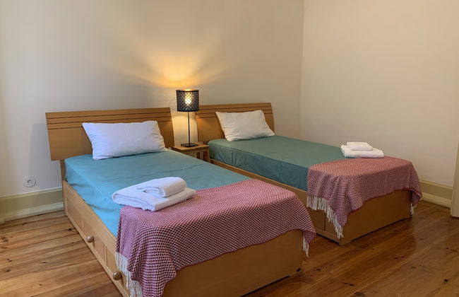 Old Town House in Figueira da Foz Near Beach - Foto 10