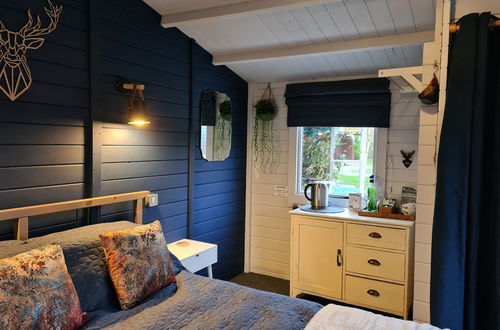 Photo 37 - The Little Hide - Grown Up Glamping