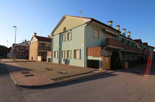 Foto 10 - Sun Drenched Residence with Pool in Rosolina Mare